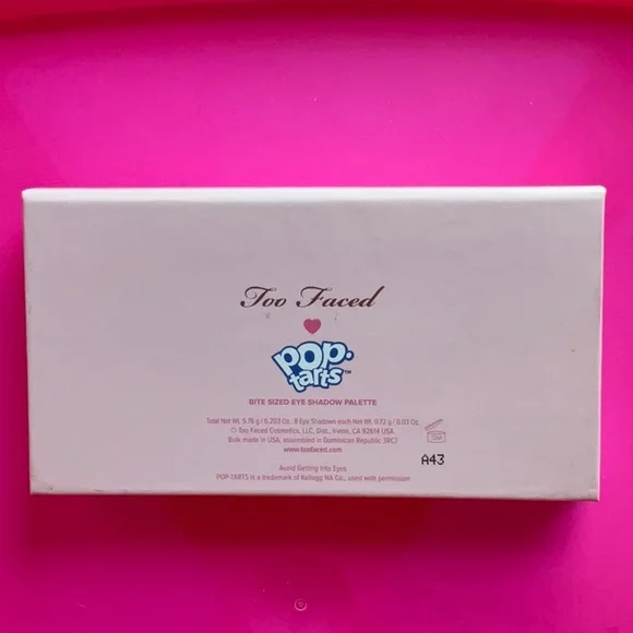 🍓 TOO FACED POP-TARTS ®️ FROSTED STRAWBERRY EYE SHADOW PALETTE 🍓 NWT 🍓